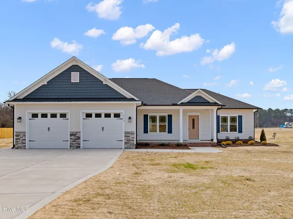 632 Tart Town Road, Dunn, NC 28334