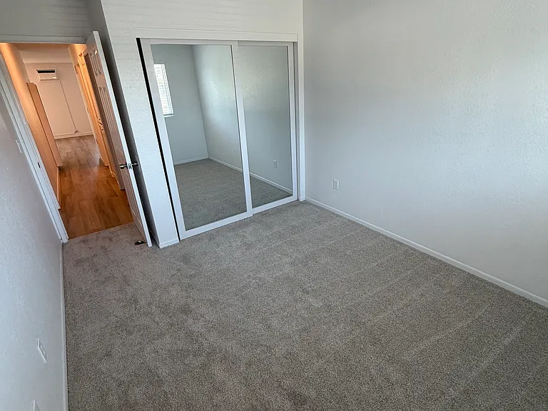 1071 Bonita St #D — Photo 16