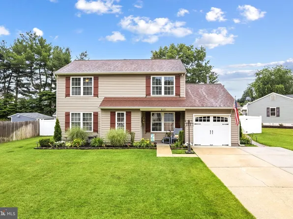 817 Richmond Dr, Sicklerville, NJ 08081