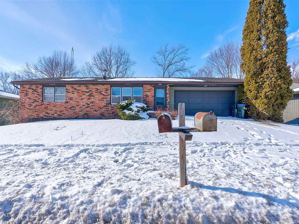 709 Westgate St, Iowa City, IA 52246 Zillow