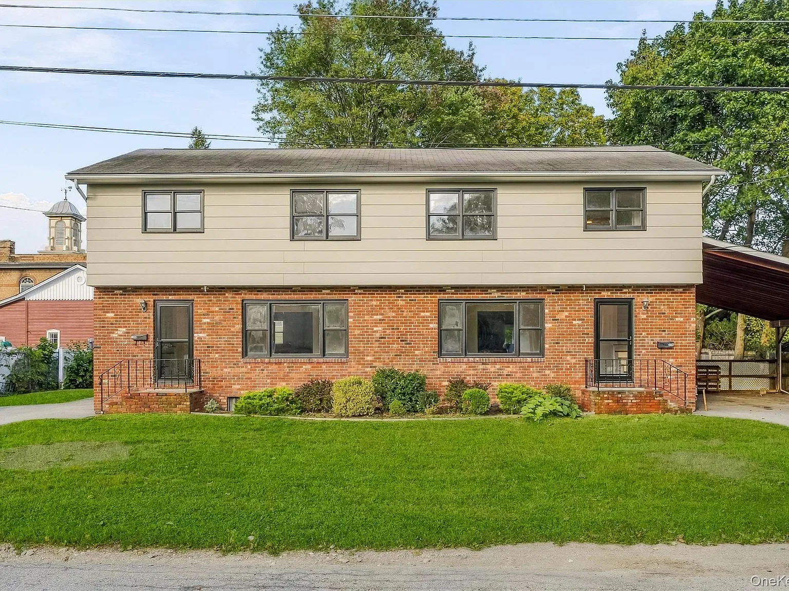 3 bed, 1.5 bath, 2650 sqft, $2,900 — Photo 2