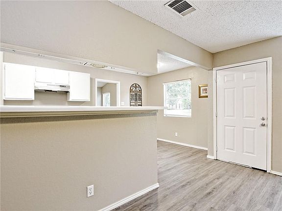 4th image of 13207 Saxby Ct
