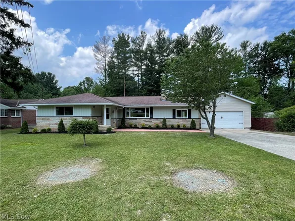 6125 Old Woods Rd, Ashtabula, OH 44004