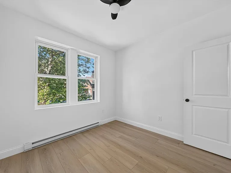 1140 Ashland St #2 — Photo 16