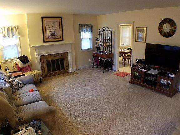 2nd image of 1237 Widergren Dr