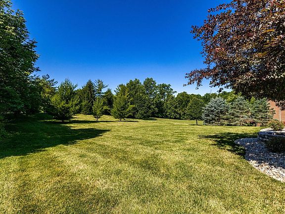 4th image of 4295 Cross Creek Ct