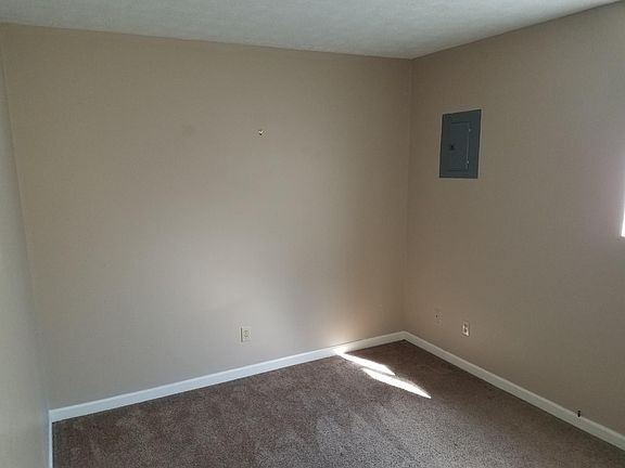 3rd image of 359 E Noel Dr APT 1