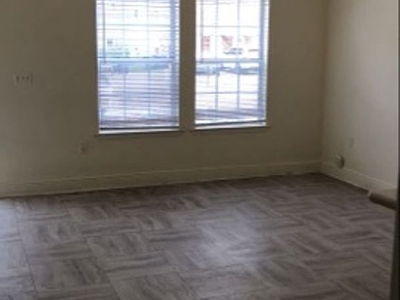 4th image of 3290 Sawtooth Dr
