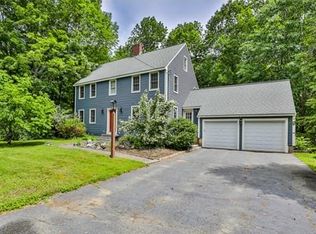 10 Byfield Rd, Groveland, MA 01834