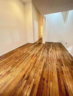 Rented by City Stop Realty | media 17