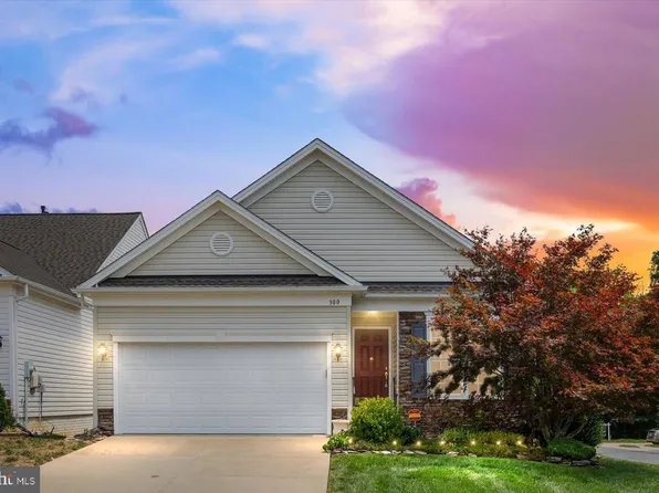 300 Bridgewater Cir, Fredericksburg, VA 22406