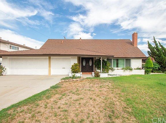 2nd image of 334 Carbonia Ave