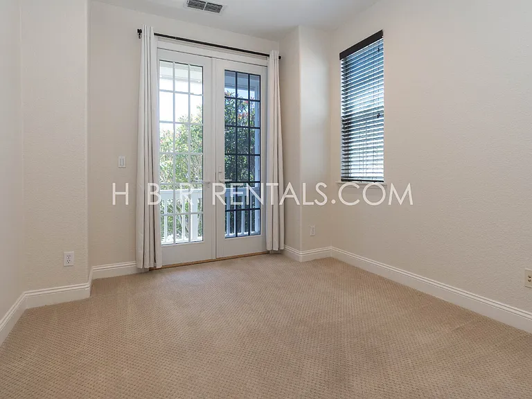 237 E Legacy Dr — Photo 18
