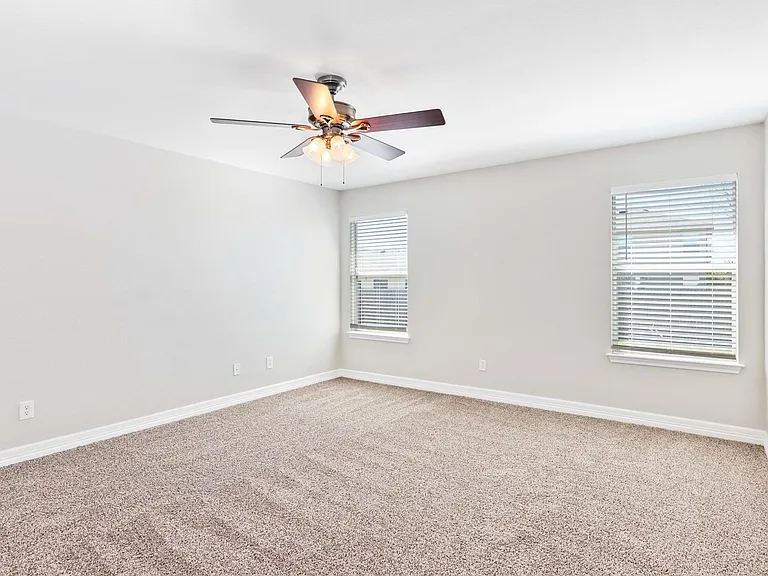 219 Almquist St — Photo 17