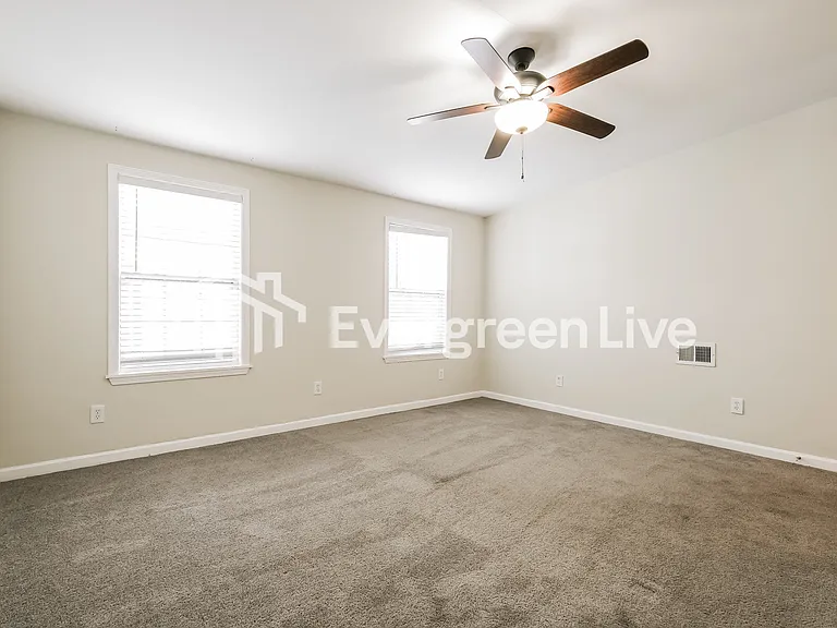 1596 Jonesboro Rd SE — Photo 12