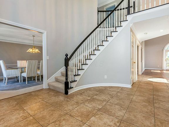5th image of 308 Windcroft Dr
