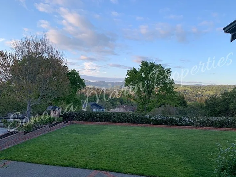 4626 Bennett View Dr — Photo 7
