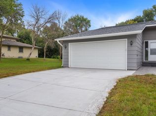 2530 Teakwood Ln N, Plymouth, MN 55441
