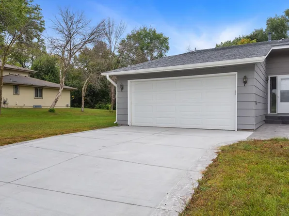 2530 Teakwood Ln N, Plymouth, MN 55441
