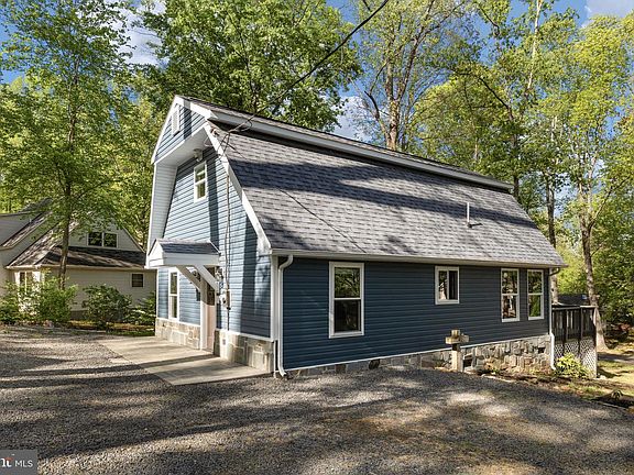 5th image of 151 Harrison Cir