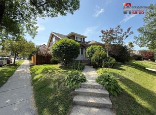 2203 N 68th St, Wauwatosa, WI 53213