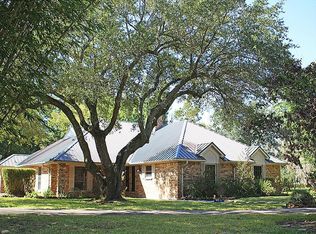 1312 Steele Dr, Friendswood, TX 77546