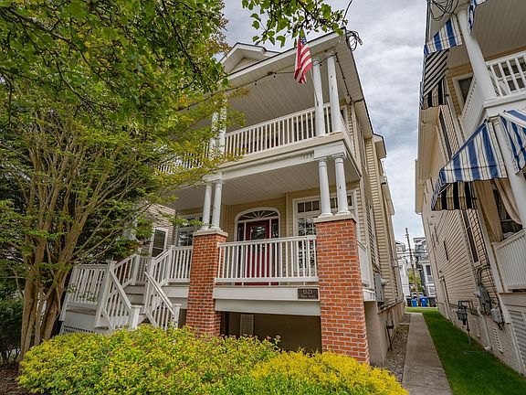 3rd image of 1525 Asbury Ave #B