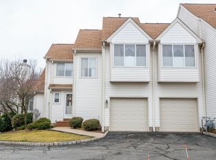 17 Hancock Ct, Montville, NJ