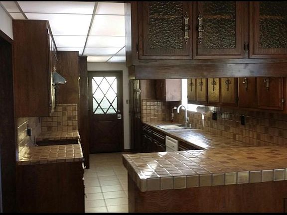 3rd image of 5047 Coldbrook Ave