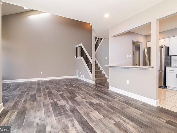 4th image of 53 Sequoia Dr