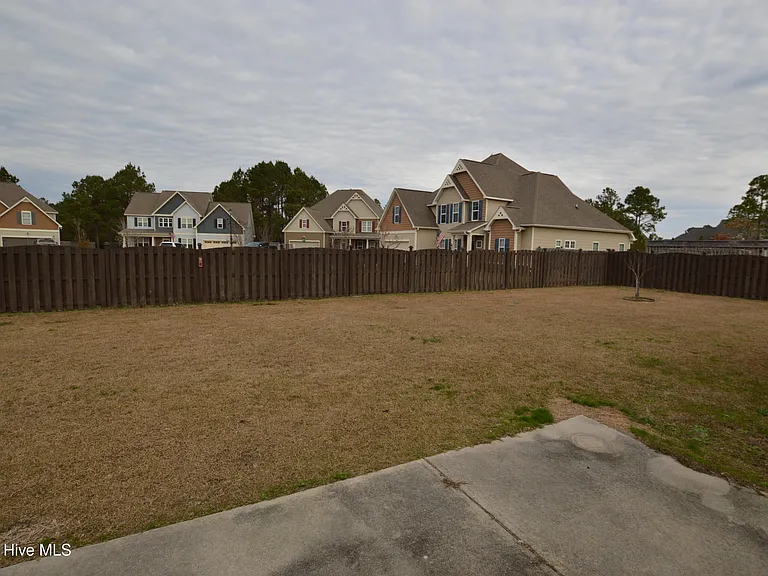 115 Pamlico Dr — Photo 36