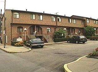 3240 Kennett Sq, Oakland, PA 15213