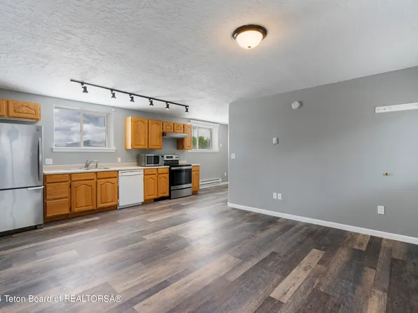 555 W Deer Dr #303, Jackson, WY 83001