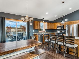 8608 Fairhill Ln, Monticello, MN 55362