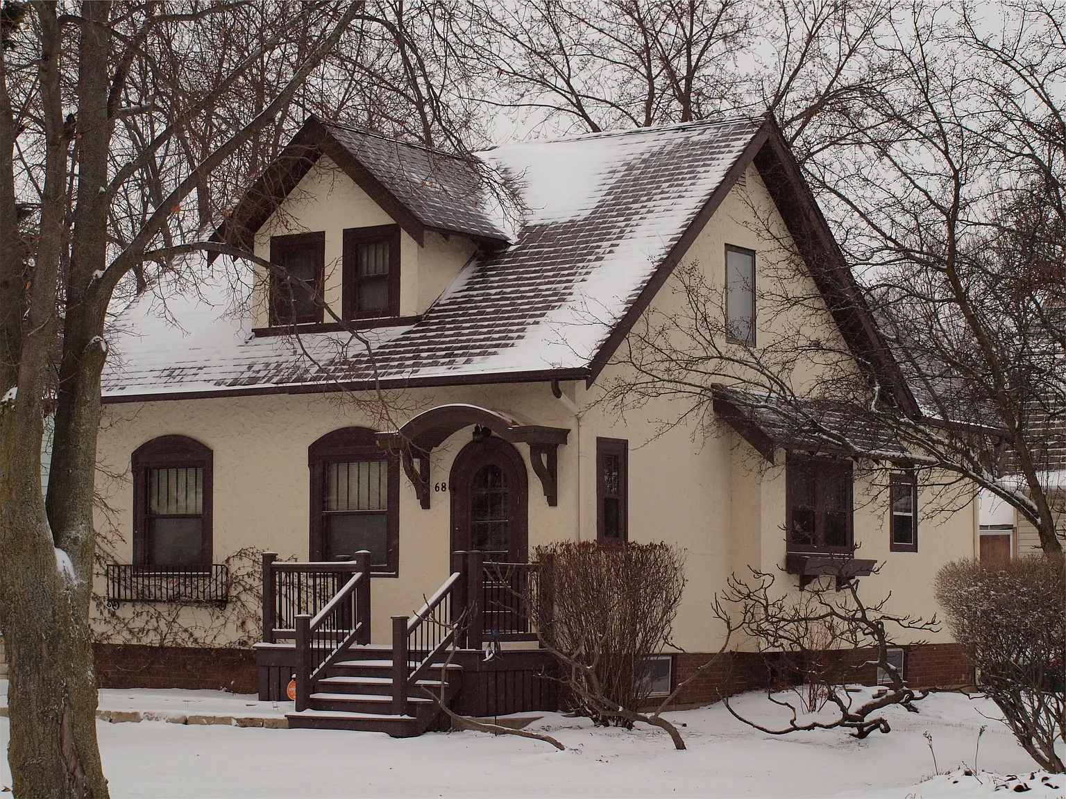 68 Champion Ave photo 1