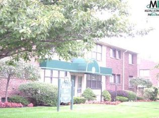 25863 Woodward Ave, Royal Oak, MI 48067