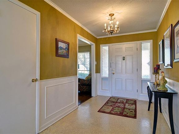 3rd image of 4104 Warnock Ct