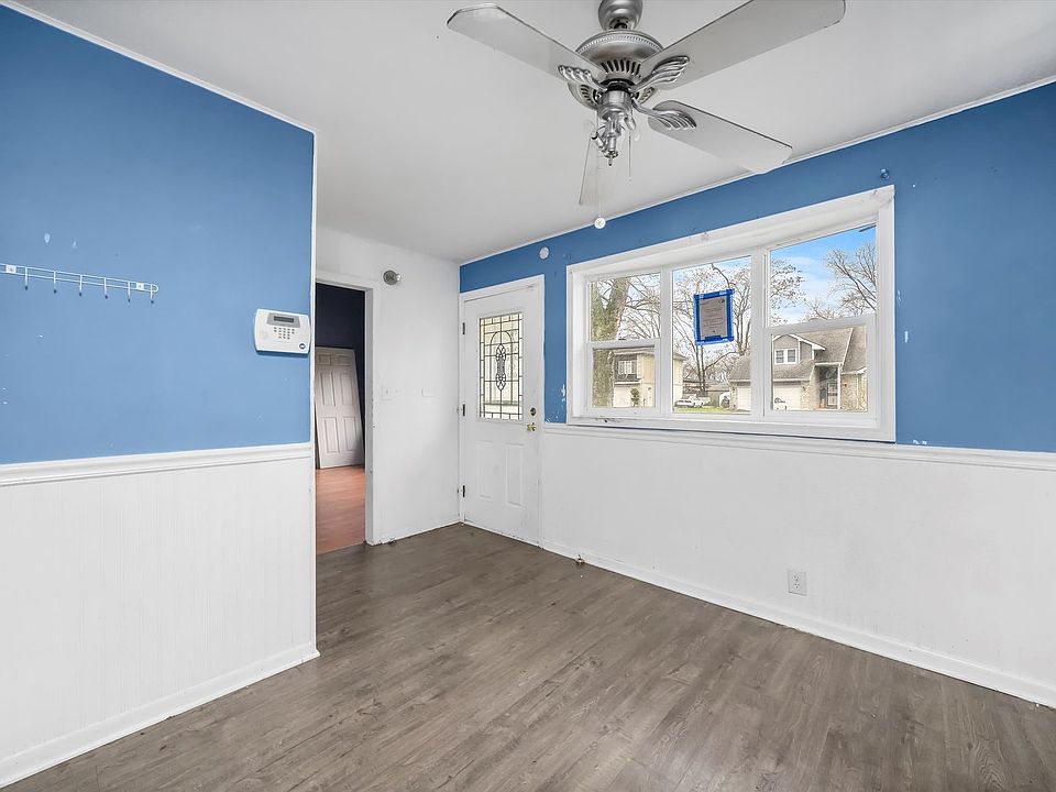 17327 Throop St East Hazel Crest IL 60429 Zillow
