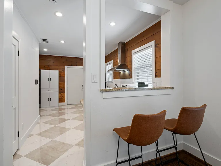 5802 Oram St #5802 — Photo 10