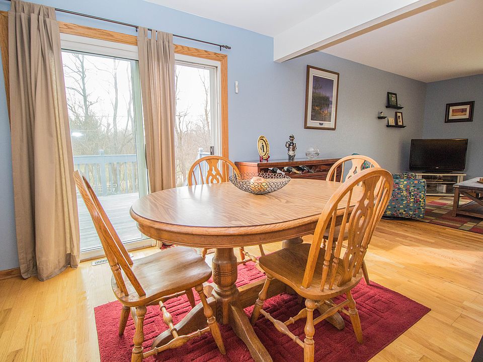 1st image of W307S7923 Applewood Ct