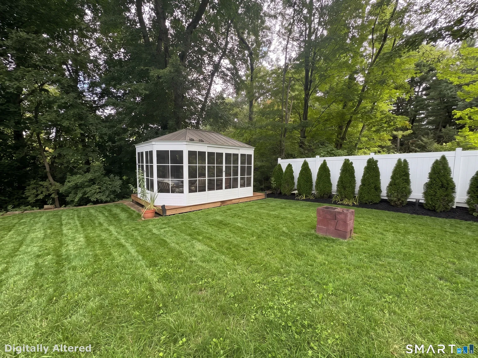 3 bed, 1.0 bath, 1240 sqft, $3,250 — Photo 3