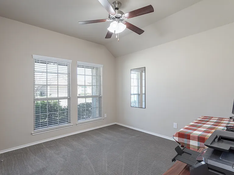 912 Lake Cypress Ln — Photo 8