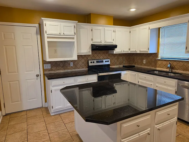 6 Woodlore Ct — Photo 16