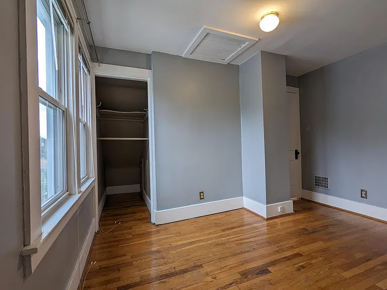3146 Grayson St — Photo 8