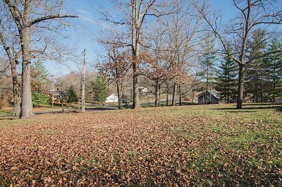 4th image of 6469 Blue Springs Pkwy