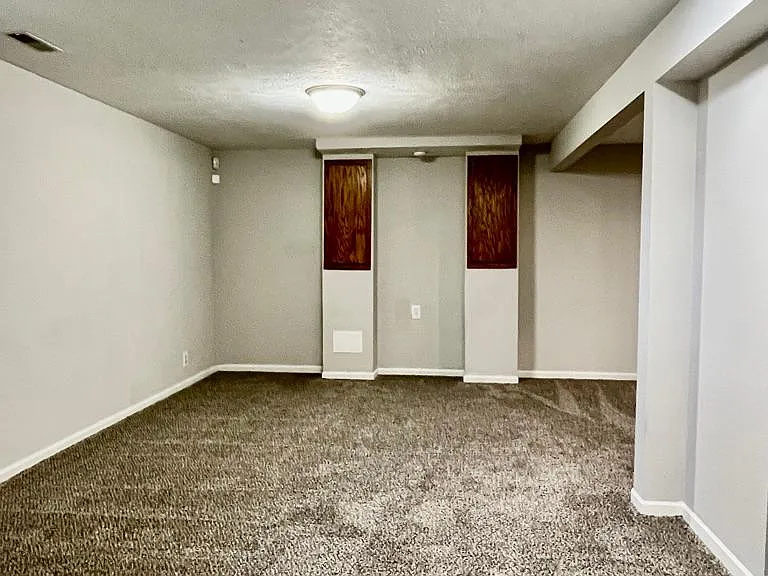 6313 Hamilton St — Photo 43