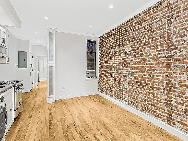529 E 83rd St #3EE — Photo 2