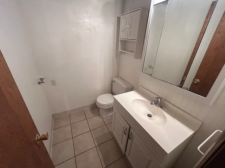 2066 Chestnut St — Photo 16