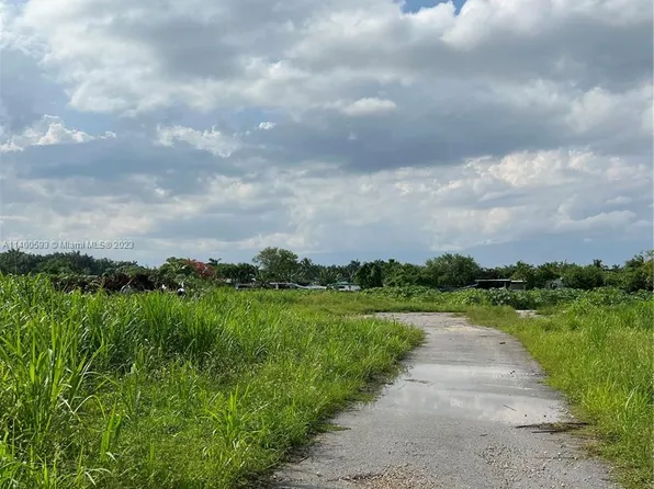 15820 SW 209th Ave, Miami, FL 33187