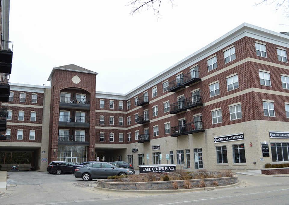 1st image of 10 N Lake St APT 205